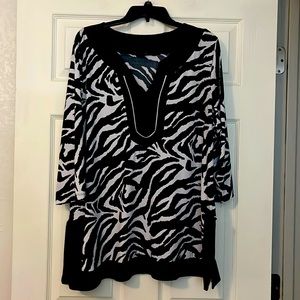 WOMEN’S PLUS SIZE BLOUSE : SIZE 3X